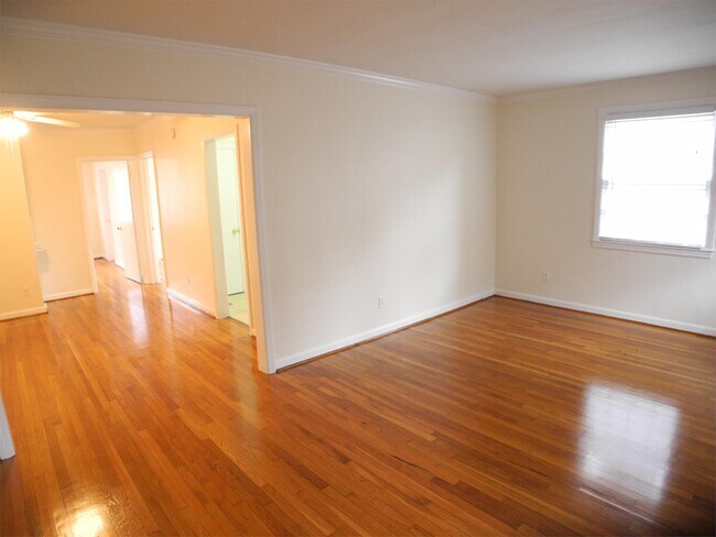 Foto del edificio - 620 E 53rd St