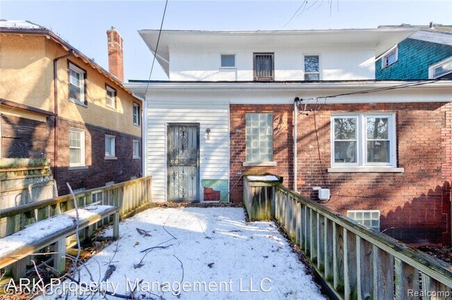 Building Photo - 4 br, 1.5 bath House - 849 Chalmers