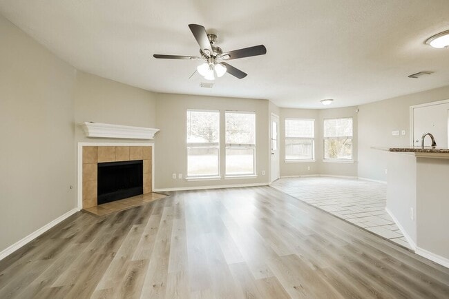 Building Photo - 1723 Milholland Dr