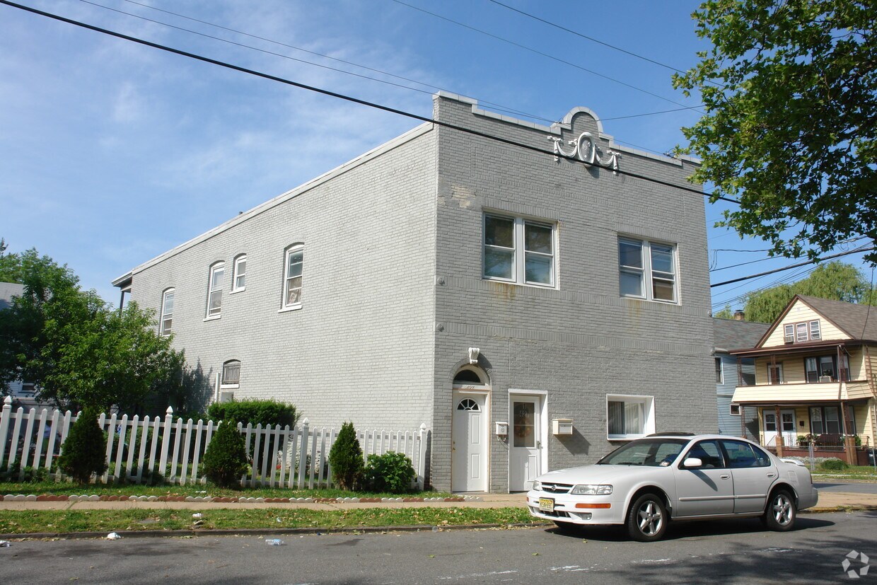 427 Compton Ave, Perth Amboy, NJ 08861 Apartments in Perth Amboy, NJ