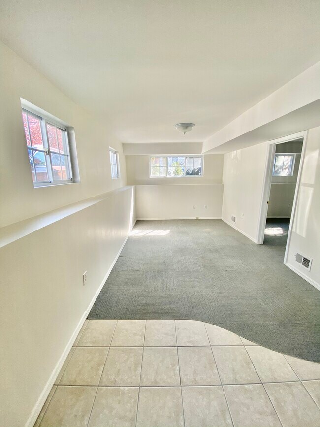 Building Photo - 398 Kissel Ave