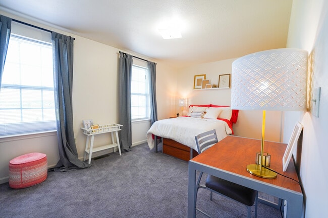 Building Photo - The Heights at Slippery Rock