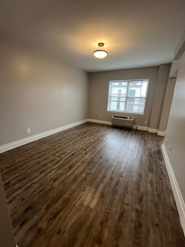 Foto del edificio - 106 N Grove St