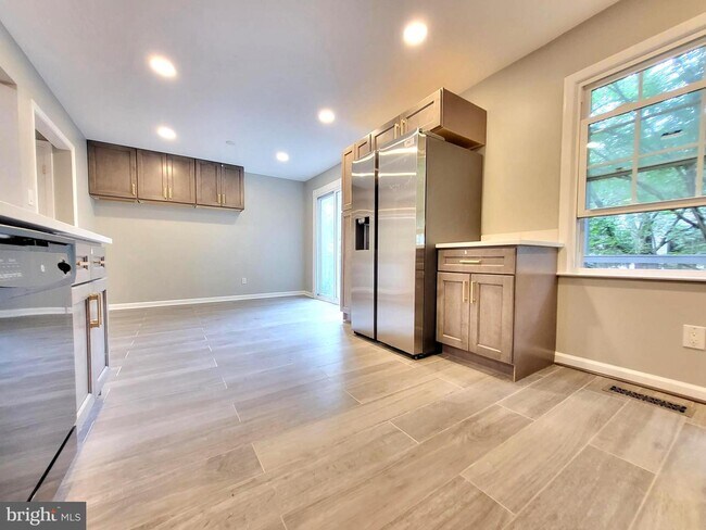 Foto del edificio - 9623 Scotch Haven Dr