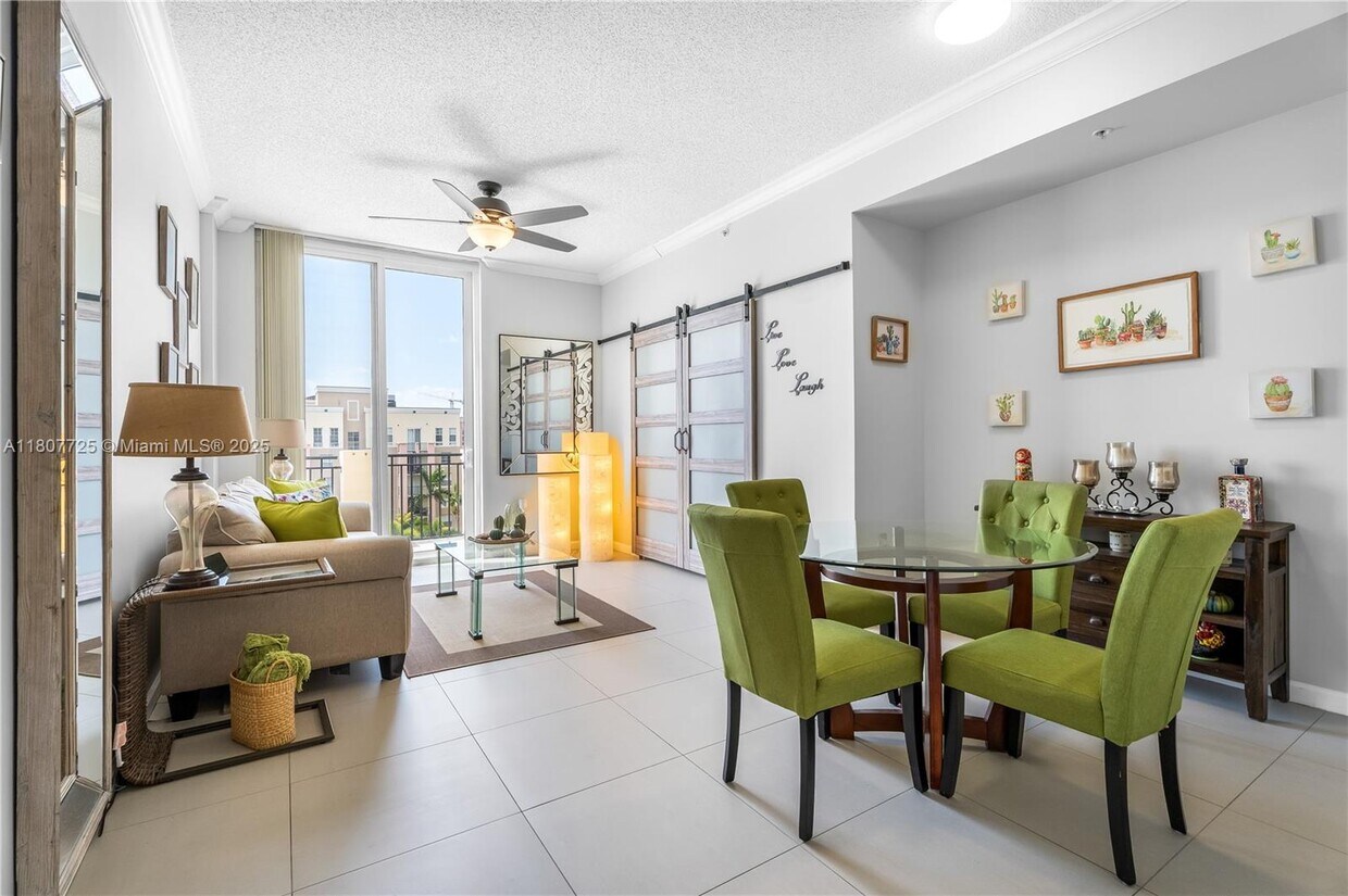 Foto principal - 520 SE 5th Ave