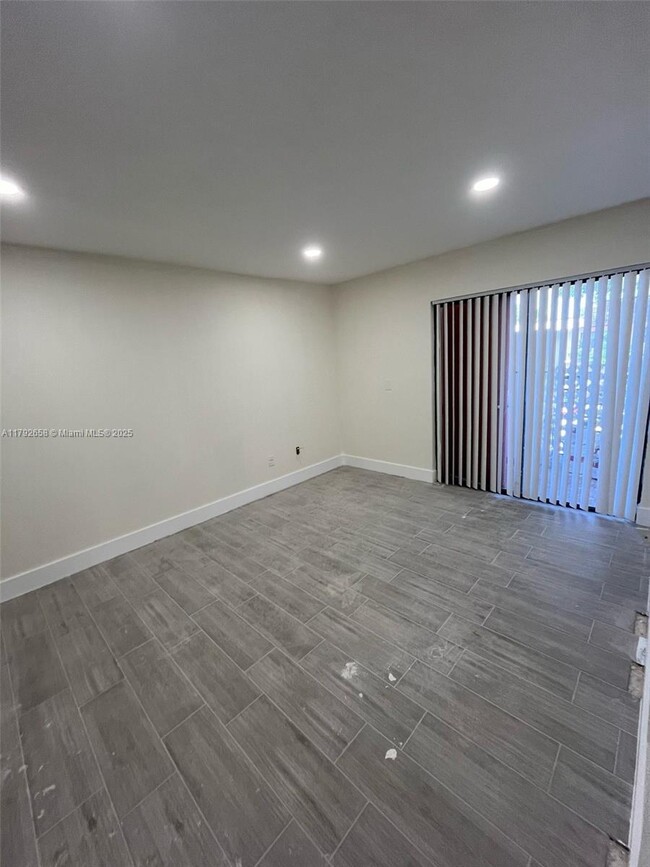 Foto del edificio - 20905 NE 8th Ct