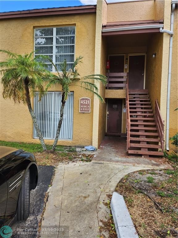 Primary Photo - 4521 Treehouse Ln