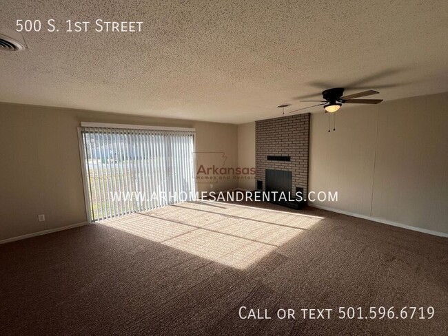 Foto del edificio - 500 S 1st St