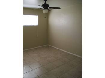 Building Photo - 1202 E Avenue R3