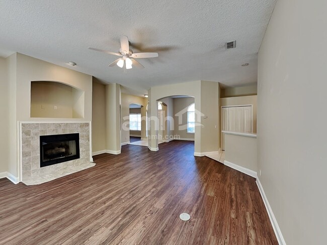Building Photo - 11444 Oaklawn Road