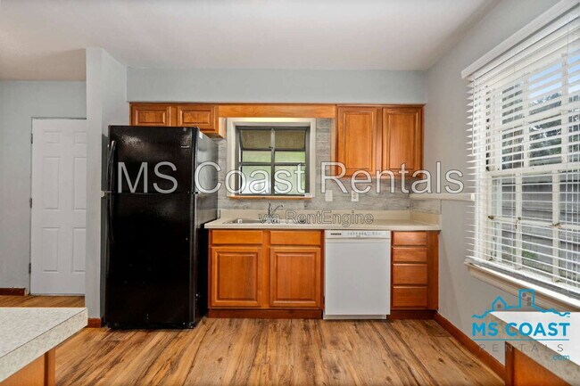 Foto del edificio - 479 Porter Ave