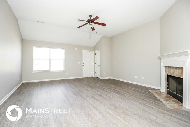 Building Photo - 181 Lyndhurst Dr