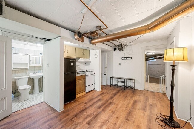 Building Photo - 318 Shawmut Ave