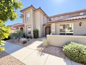 Building Photo - 1138 N Tesoro Aly