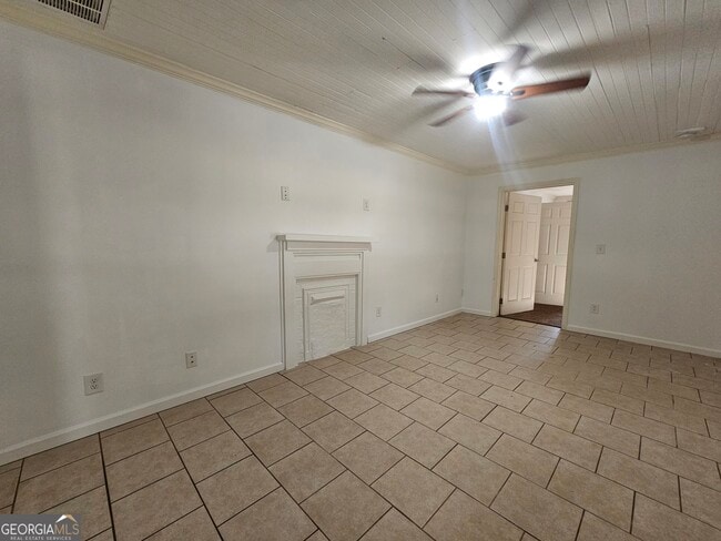 Foto del edificio - 895 Lynn Ave