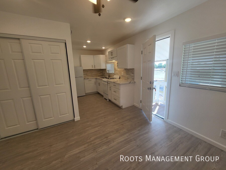 10540 E Apache Trail, Apache Junction, AZ 85120 House Rental in