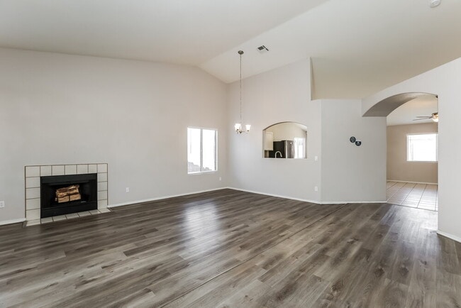 Building Photo - 5307 N 79th Dr