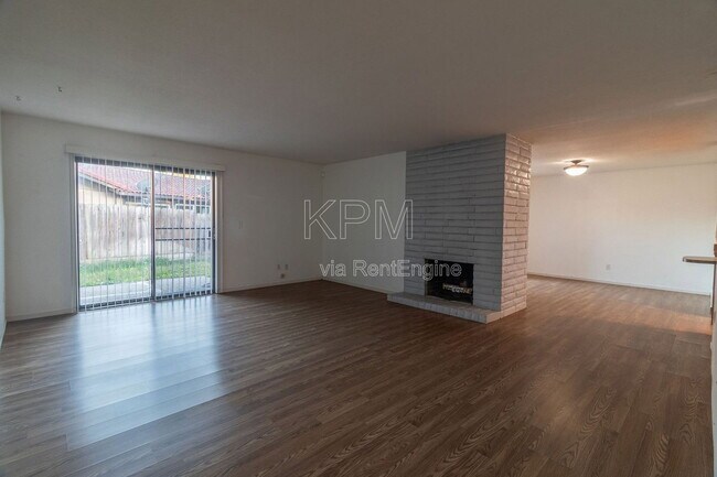 Foto del edificio - 5530 Sandpiper Ct