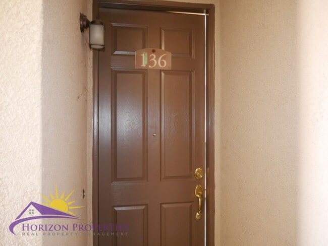Foto del edificio - Cozy 1 Bed 1 Bath 786 Sq. Ft. Sundance Condo in Fair Oaks