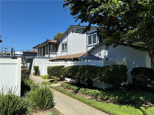 Building Photo - 1472 Forest Glen Dr