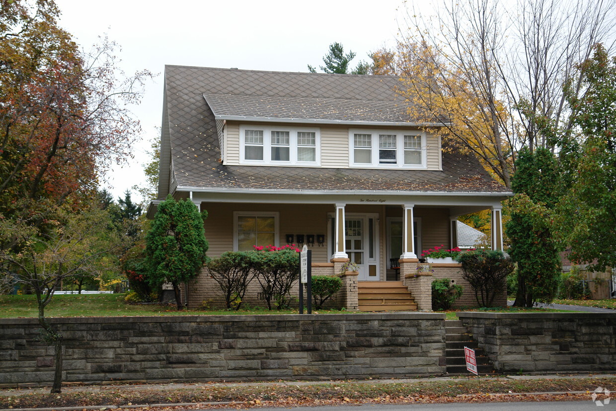 Foto del edificio - 208 E Mount Hope Ave