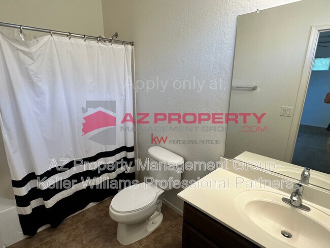Building Photo - 9250 N 180th Ln