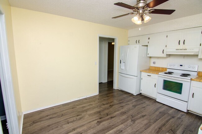 Foto del edificio - Adorable home convenient to it all