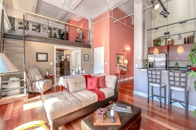 Foto del edificio - Beautiful Downtown Condo in Tacoma