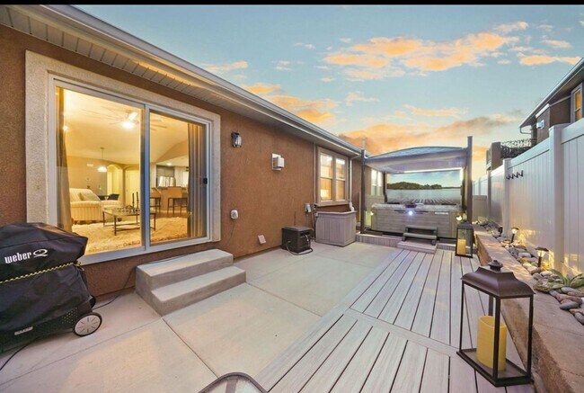 Building Photo - Northgate Fully Furnished 3 Bed with Hot Tub near AFA