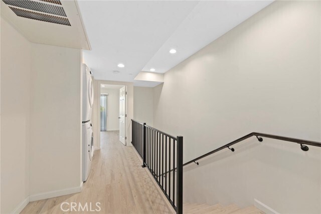 Building Photo - 1409 N Hobart Blvd