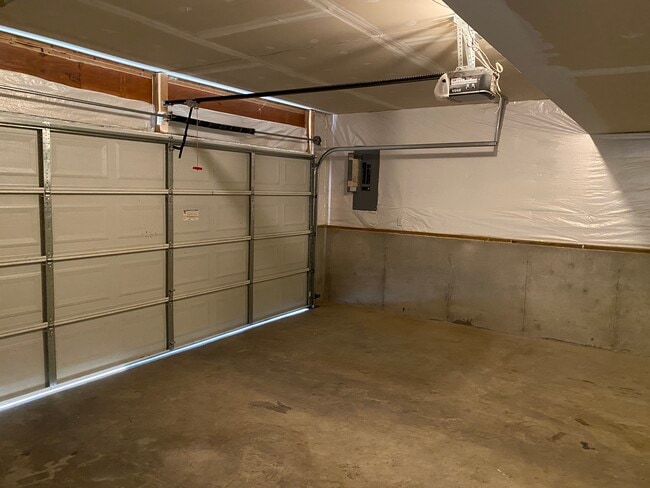 Building Photo - 77 Burdette Dr