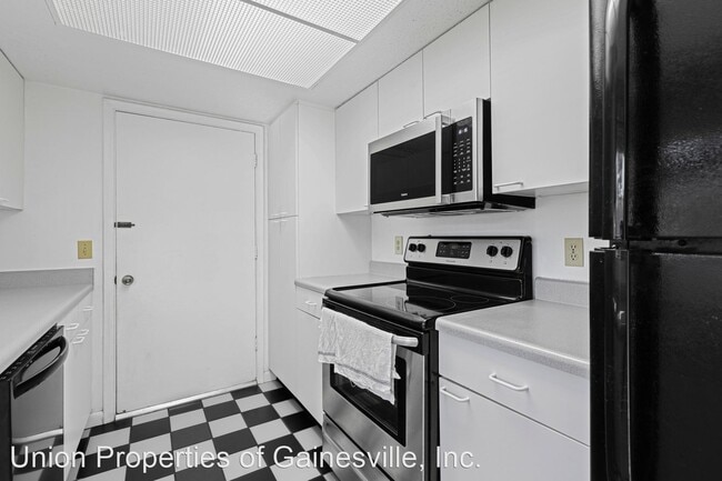 Building Photo - 3 br, 2.5 bath House - 4107 NW 43rd Terrace