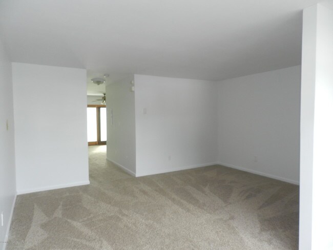 Foto del edificio - 100 Seaview Ave