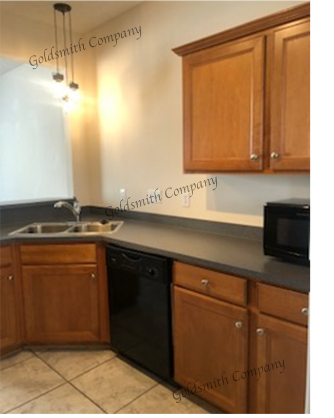 Building Photo - "2-Bed Condo with 2.5 Baths in Mauldin – S...