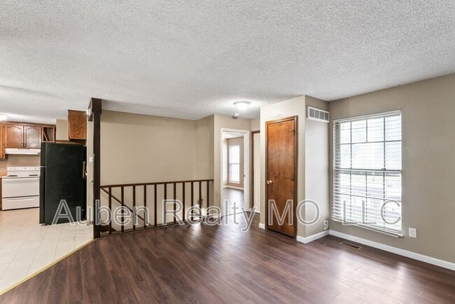 Foto del edificio - 10109 E 67th St