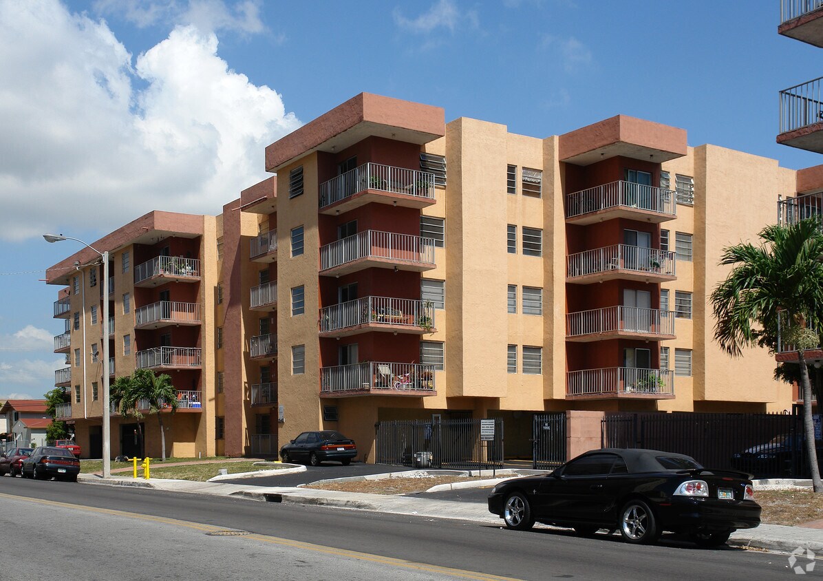 12191235 NW 2nd St, Miami, FL 33125 Apartments in Miami, FL