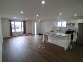 Building Photo - 577 Syndicate Ave S