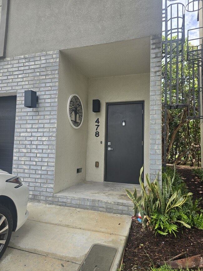 Building Photo - 478 SE 1st Cir