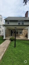 Building Photo - 1115 Oak St