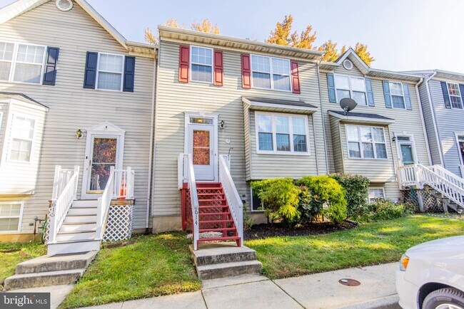 Foto del edificio - 614 Tuckahoe Creek Ct