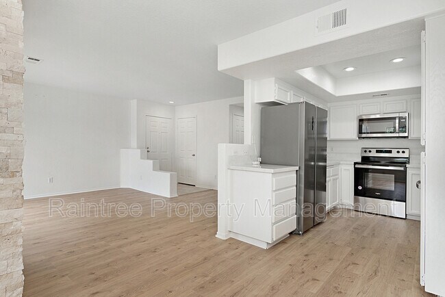 Foto del edificio - 13977 Midland Rd