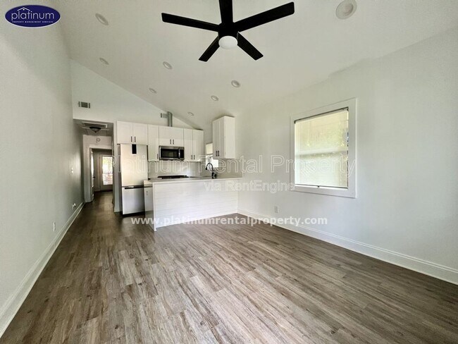 Foto del edificio - 982 Grant Terrace SE