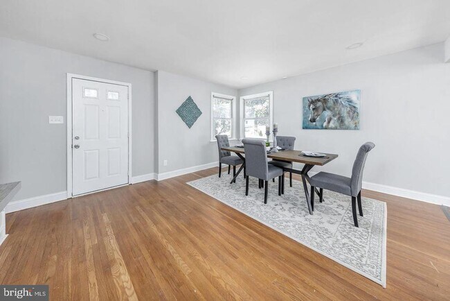 Foto del edificio - 534 Blanchard Ave