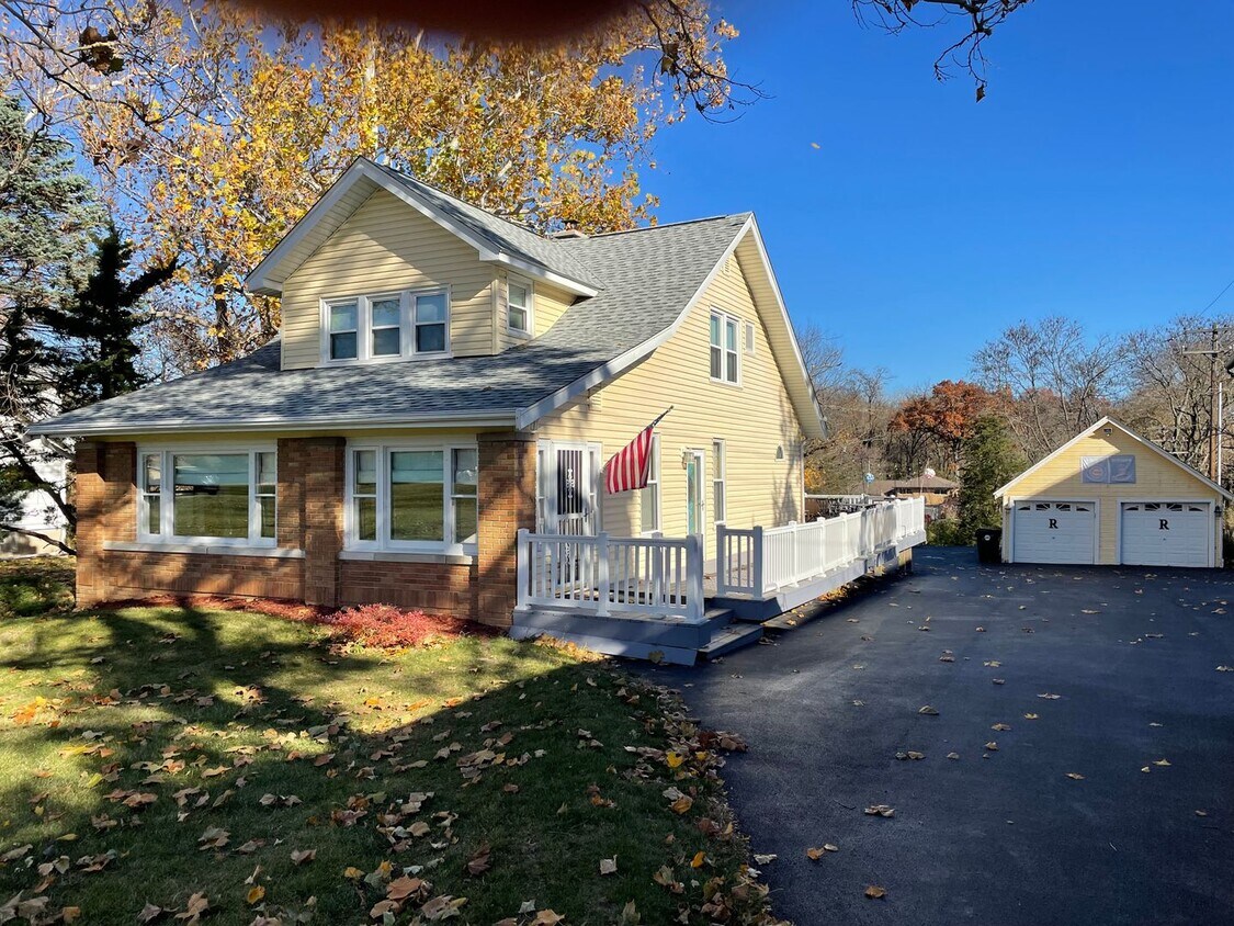 5004 Knoxville Ave, Peoria, IL 61614 House Rental in Peoria, IL