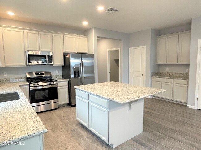 Building Photo - 13227 W Buckskin Trail