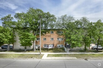 Building Photo - Laralea Apartments