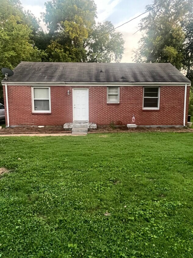 Primary Photo - 207 Desoto Dr