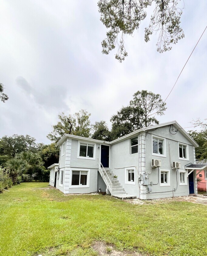 Foto principal - 1356 W 24th St