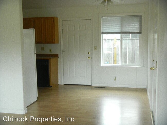 Building Photo - 1496 Logan St