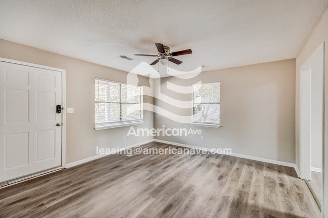 Building Photo - 1131 26th Ave N